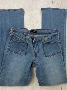 Women's Y2K bootcut Medium Blue Jeans